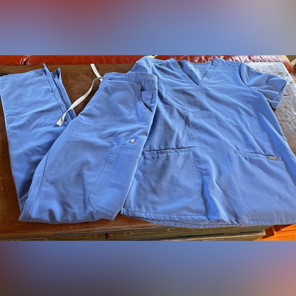 Figs Cecil blue scrub set Figs. Size S/T Yola skinny pant + size S casma top